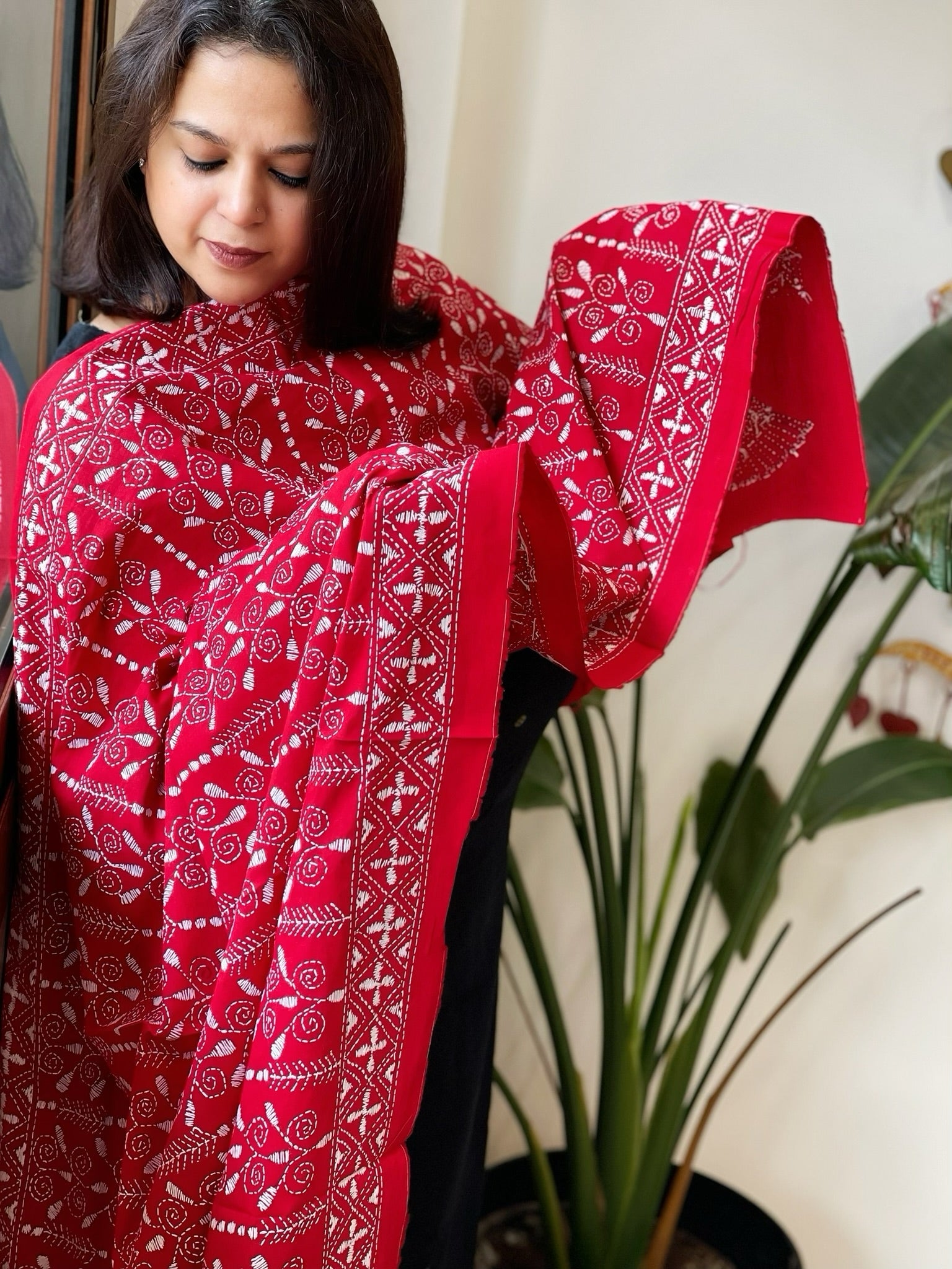 Red Handmade Kantha Dupatta in Pure Cotton - Masakalee