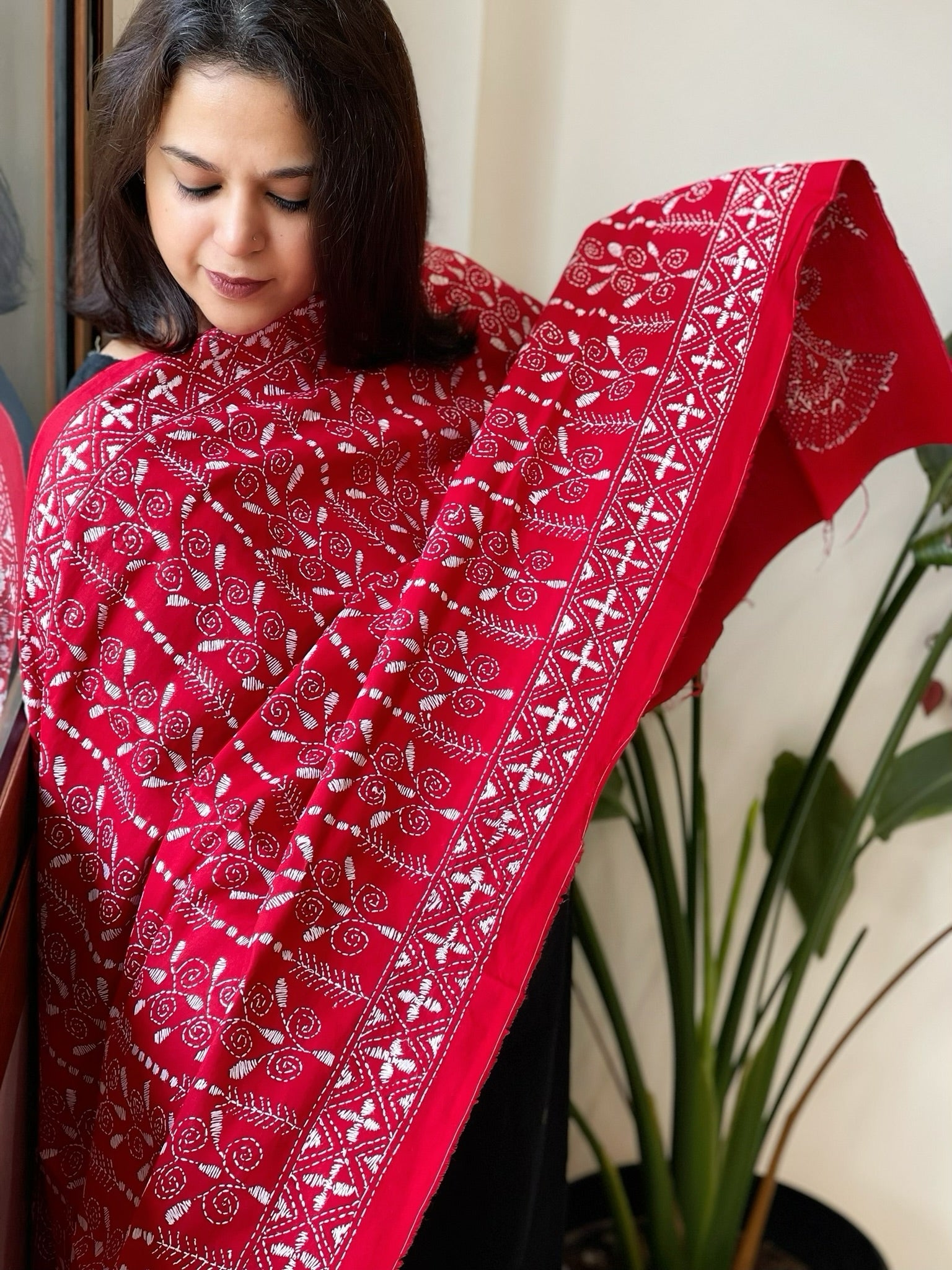 Red Handmade Kantha Dupatta in Pure Cotton - Masakalee