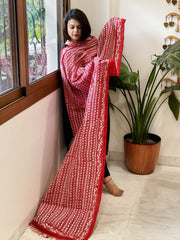 Red Handmade Kantha Dupatta in Silk - Masakalee