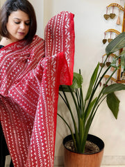 Red Handmade Kantha Dupatta in Silk - Masakalee
