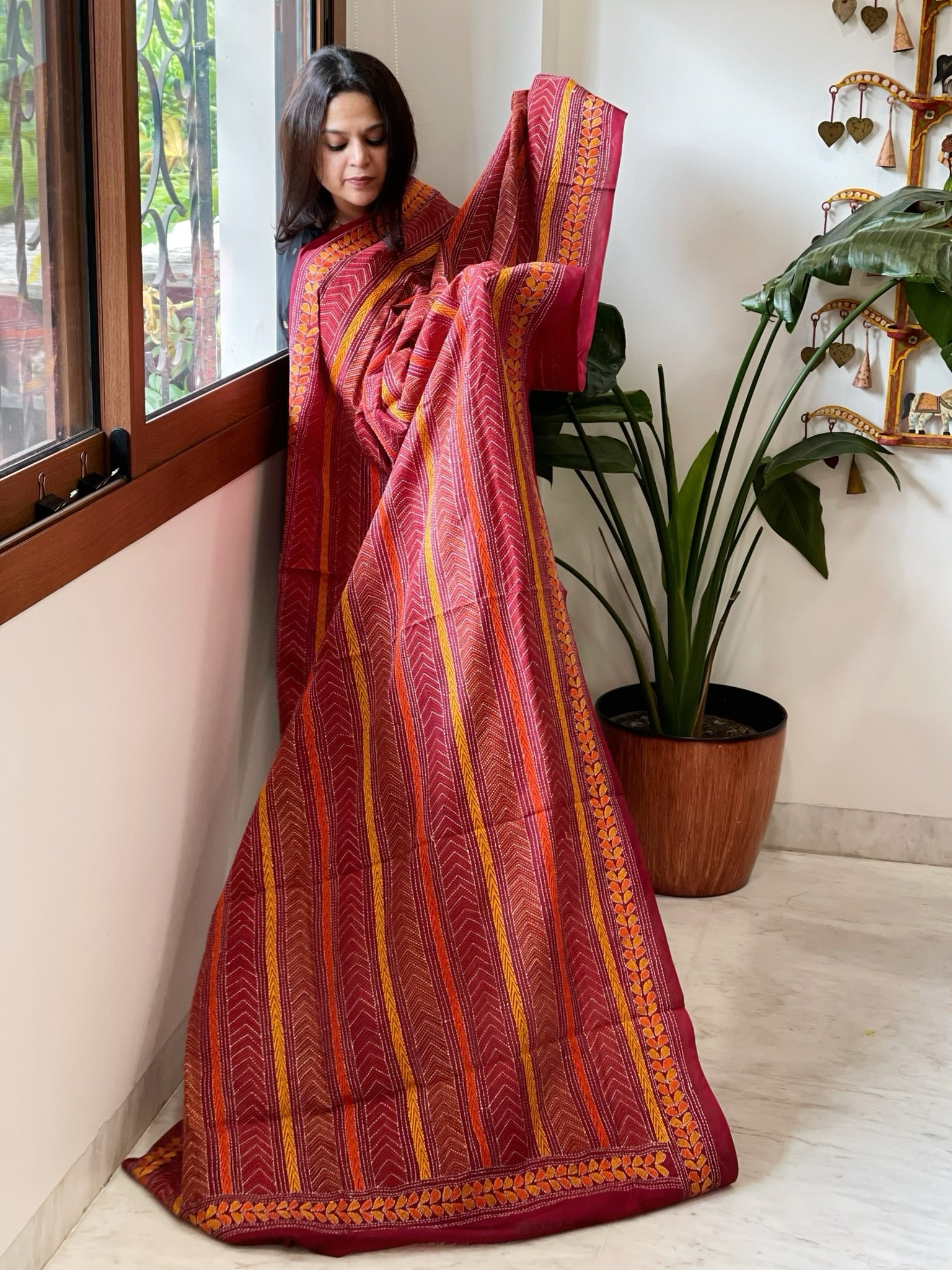 Red Handmade Kantha Dupatta in Silk - Masakalee