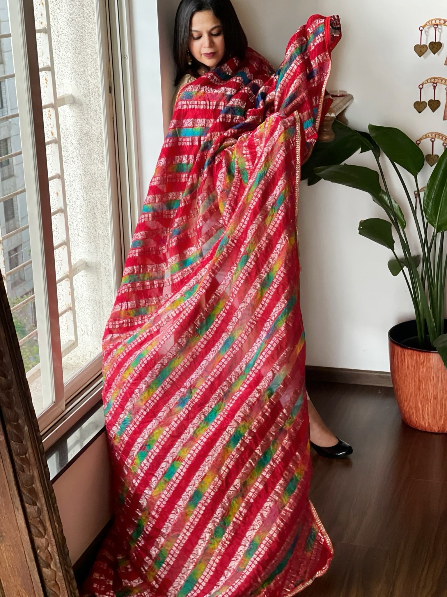 Red Handwoven Banarasi Dupatta with Multicolor Tie Dye in Pure Crushed Silk - Masakalee