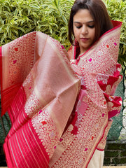 Red Handwoven Banarasi Rangkhat Dupatta in Pure Katan Silk - Masakalee