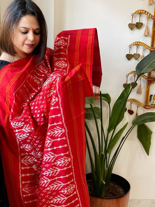 Red Handwoven Ikat Dupatta in Pure Silk - Masakalee