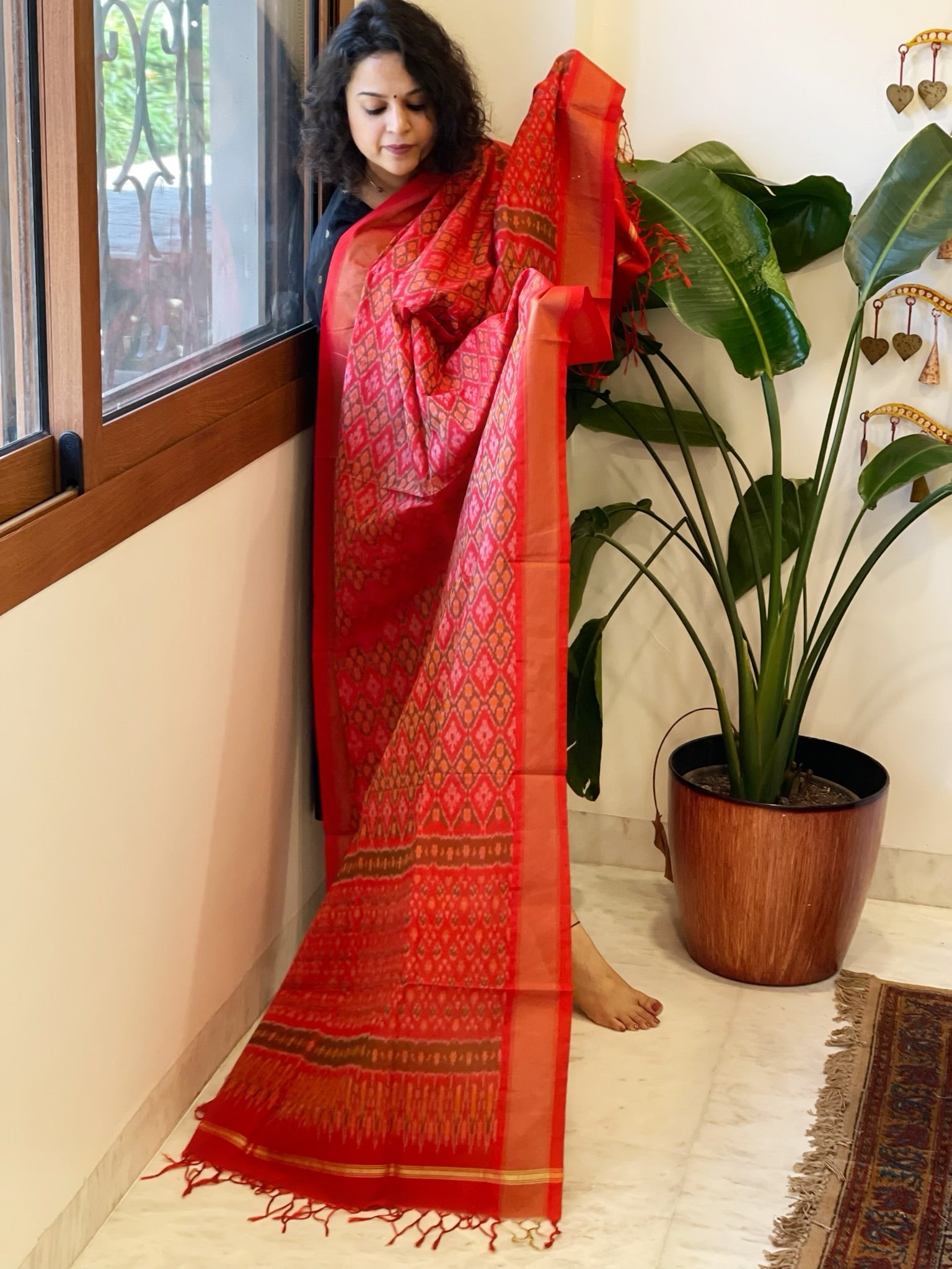 Red Handwoven Ikat Dupatta Pure Silk - Cotton - Masakalee