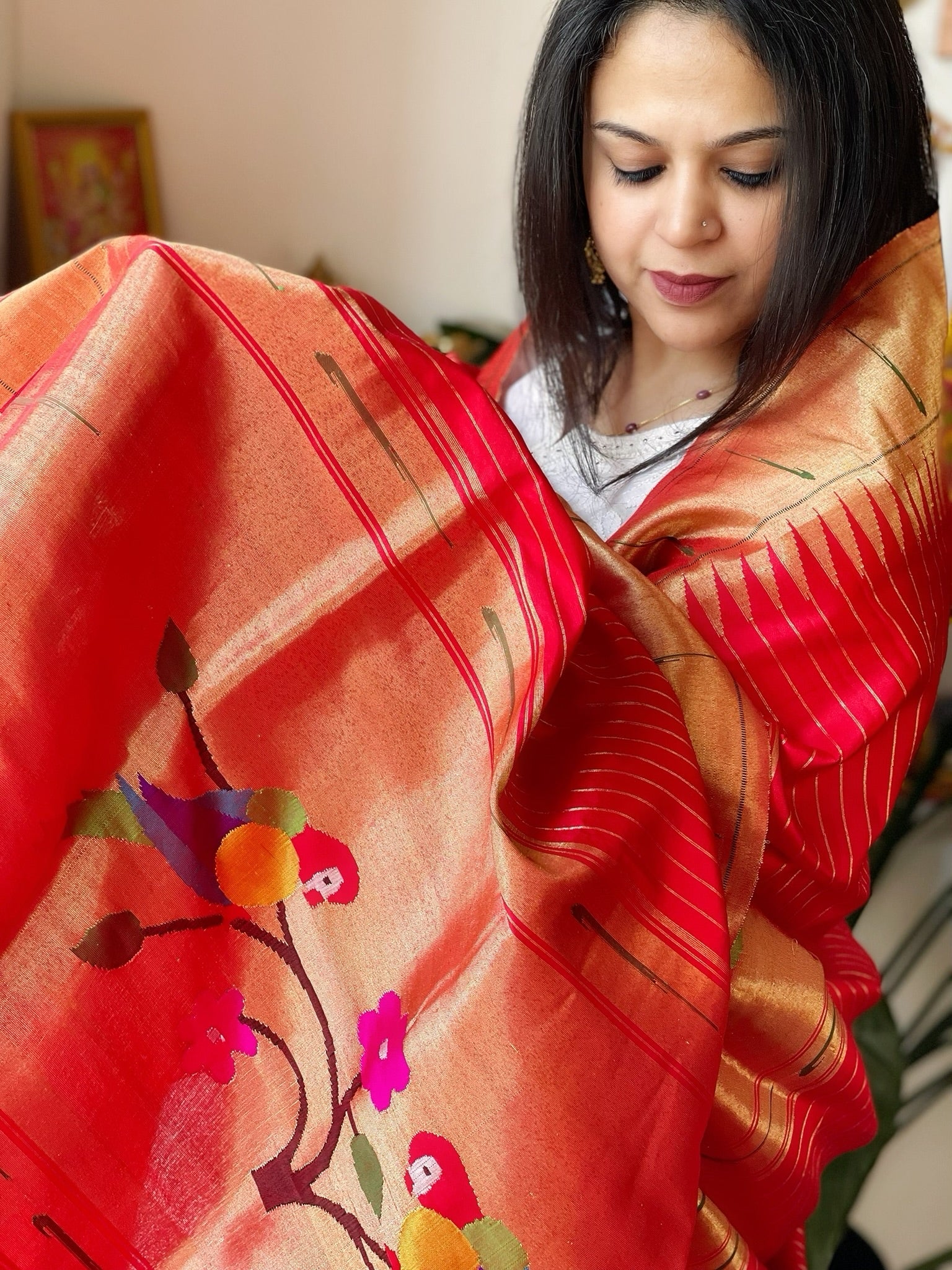Red Handwoven Paithani Dupatta in Pure Silk - Masakalee