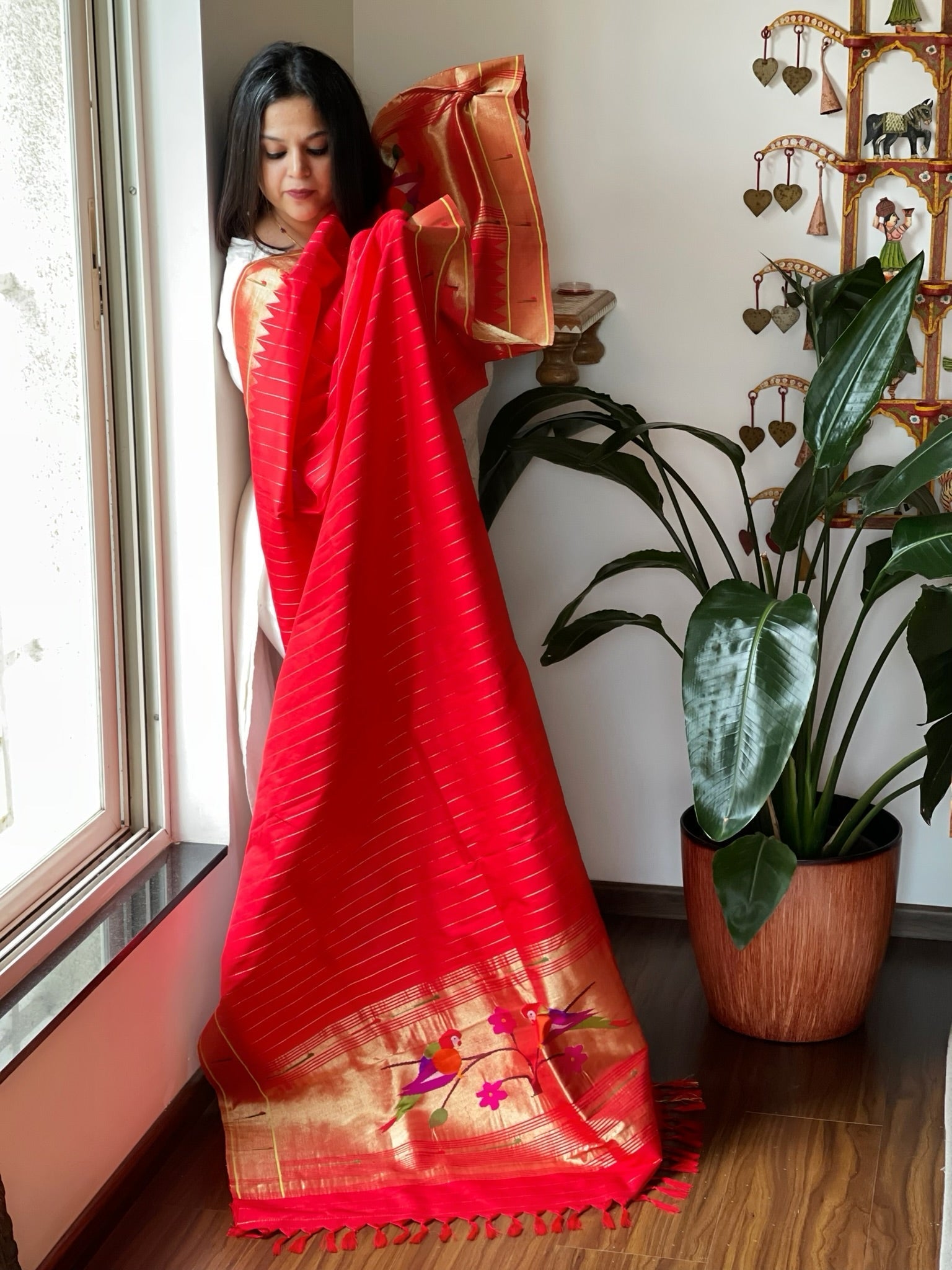 Red Handwoven Paithani Dupatta in Pure Silk - Masakalee