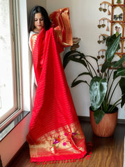 Red Handwoven Paithani Dupatta in Pure Silk - Masakalee