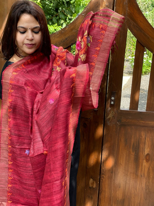 Red Kashmiri Aari Embroidered Dupatta in Geecha Silk - Masakalee