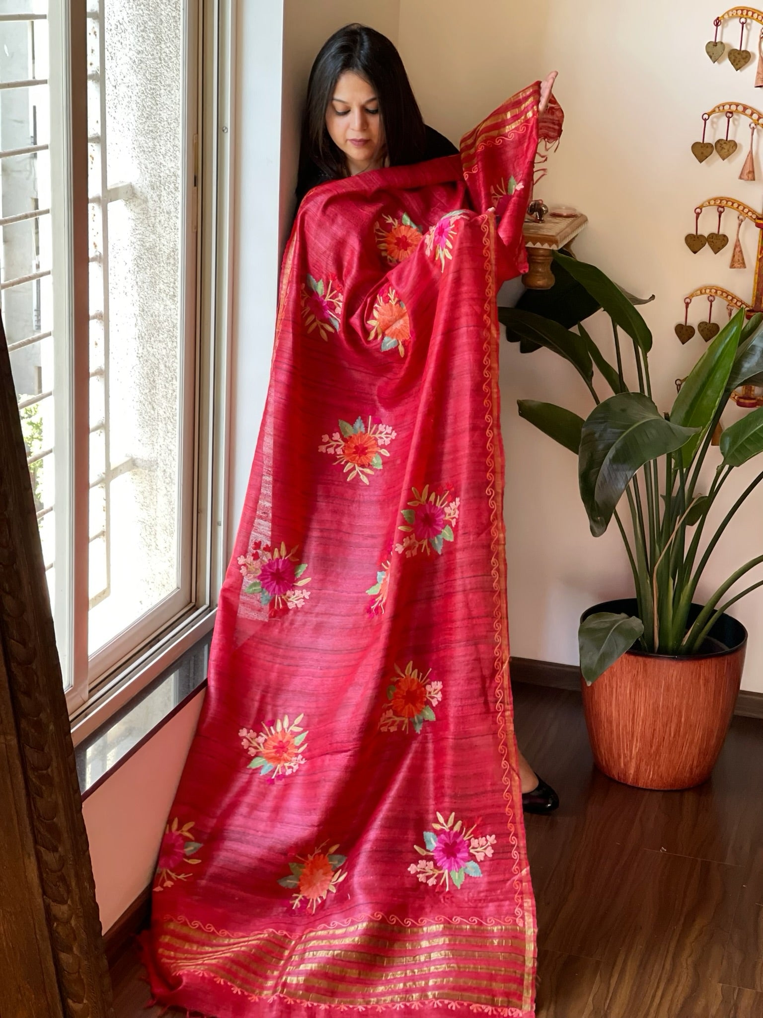 Red Kashmiri Aari Embroidered Dupatta in Geecha Silk - Masakalee