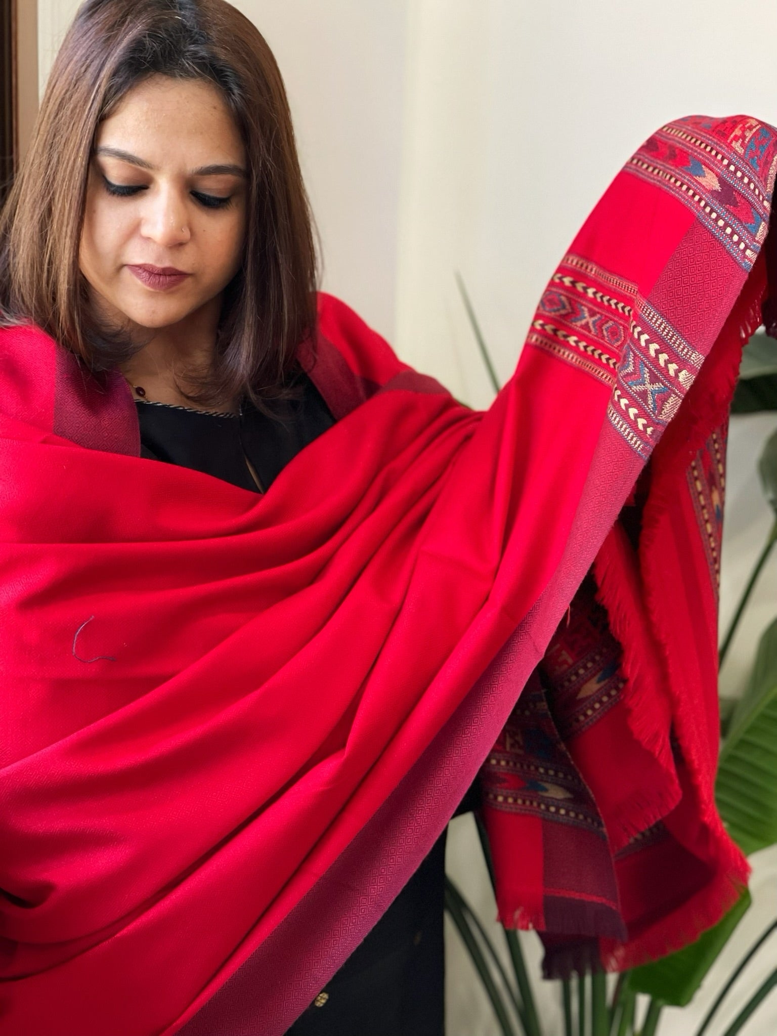 Red Woven Kullu Woollen Shawl - Masakalee