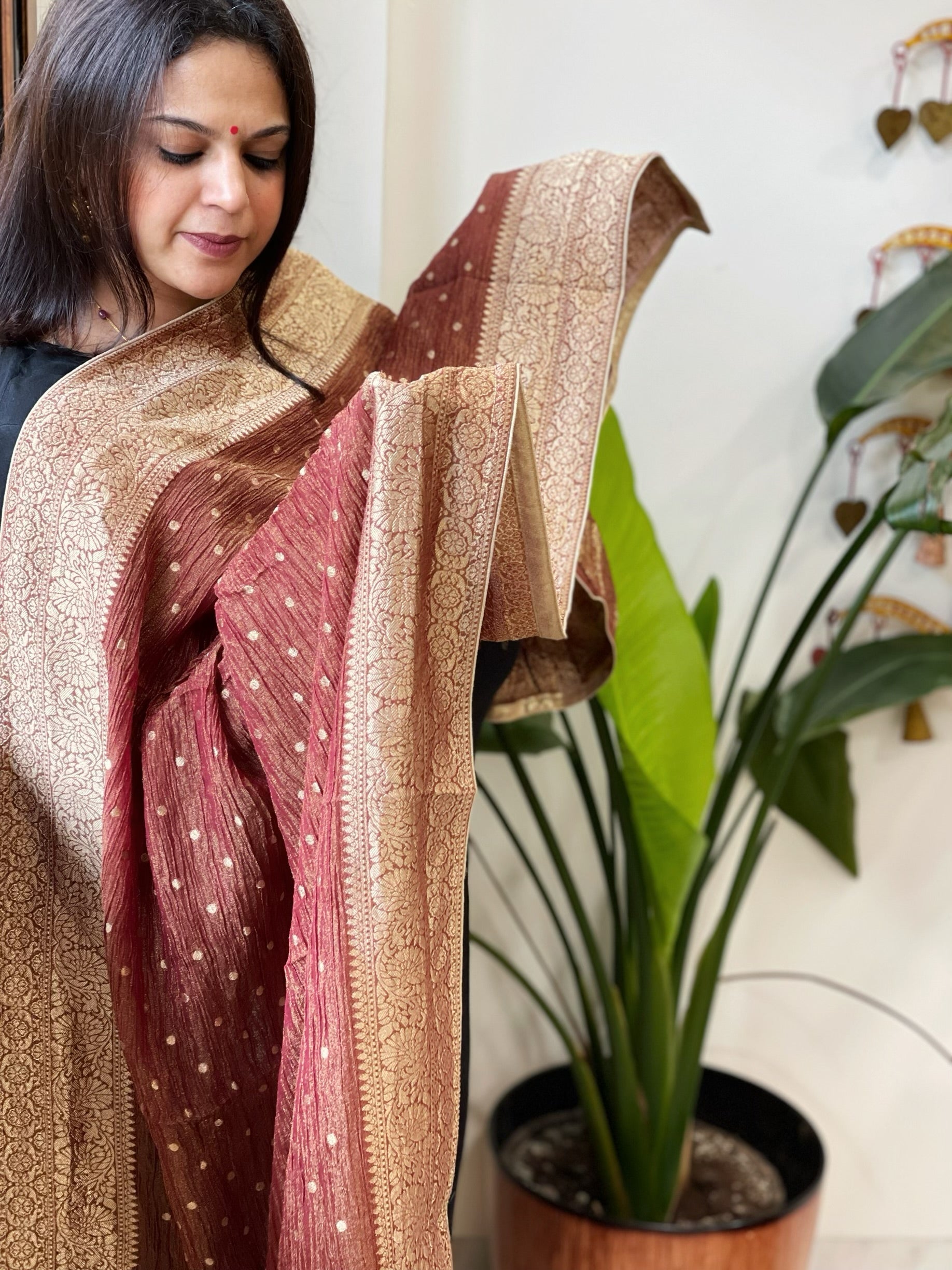 Reddish Brown Woven Banarasi Dupatta in Tissue - Masakalee