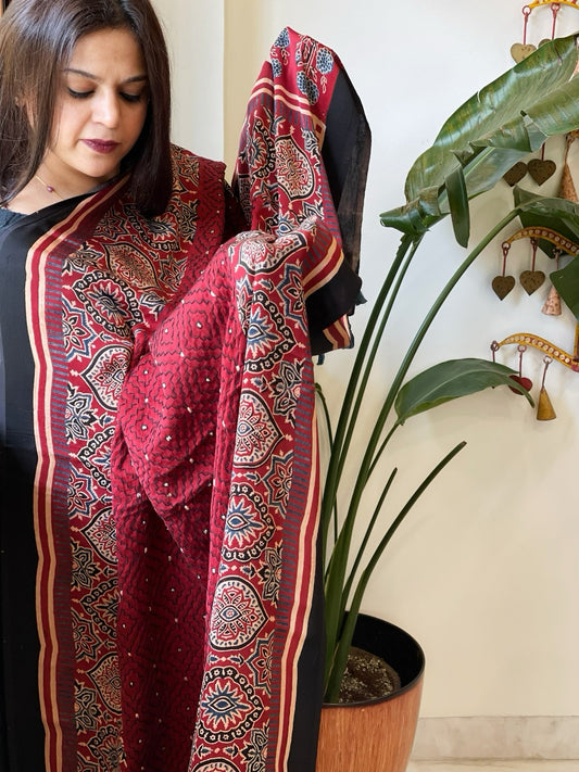 Reddish Rust Handblock Printed Ajrakh Dupatta with Kantha Stitch Hand Embroidery - Masakalee