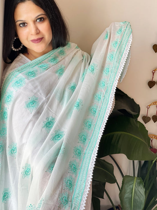Sea Green, Off - White Mul Cotton Dupatta with Thread Embroidery - Masakalee