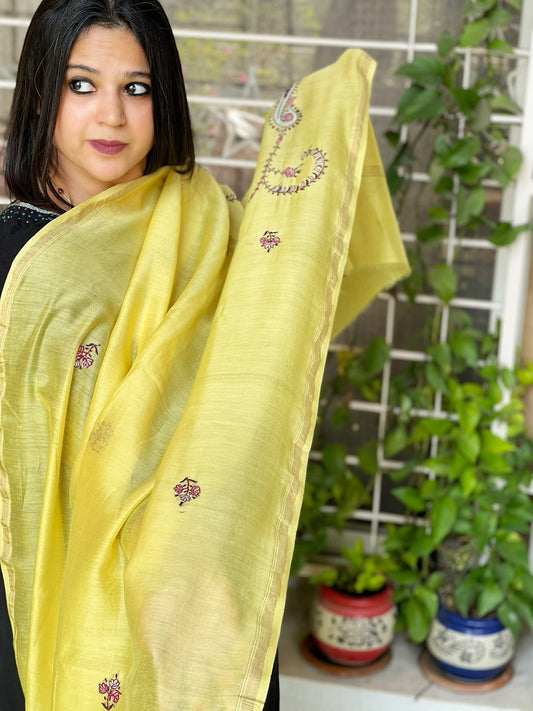 Sozni Hand Embroidery Dupatta in Pure Chanderi Silk - Masakalee