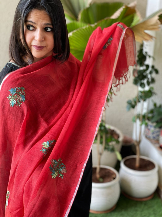 Sozni Hand Embroidery Dupatta in Pure Linen - Masakalee