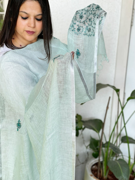 Sozni Hand Embroidery Dupatta in Pure Linen - Masakalee