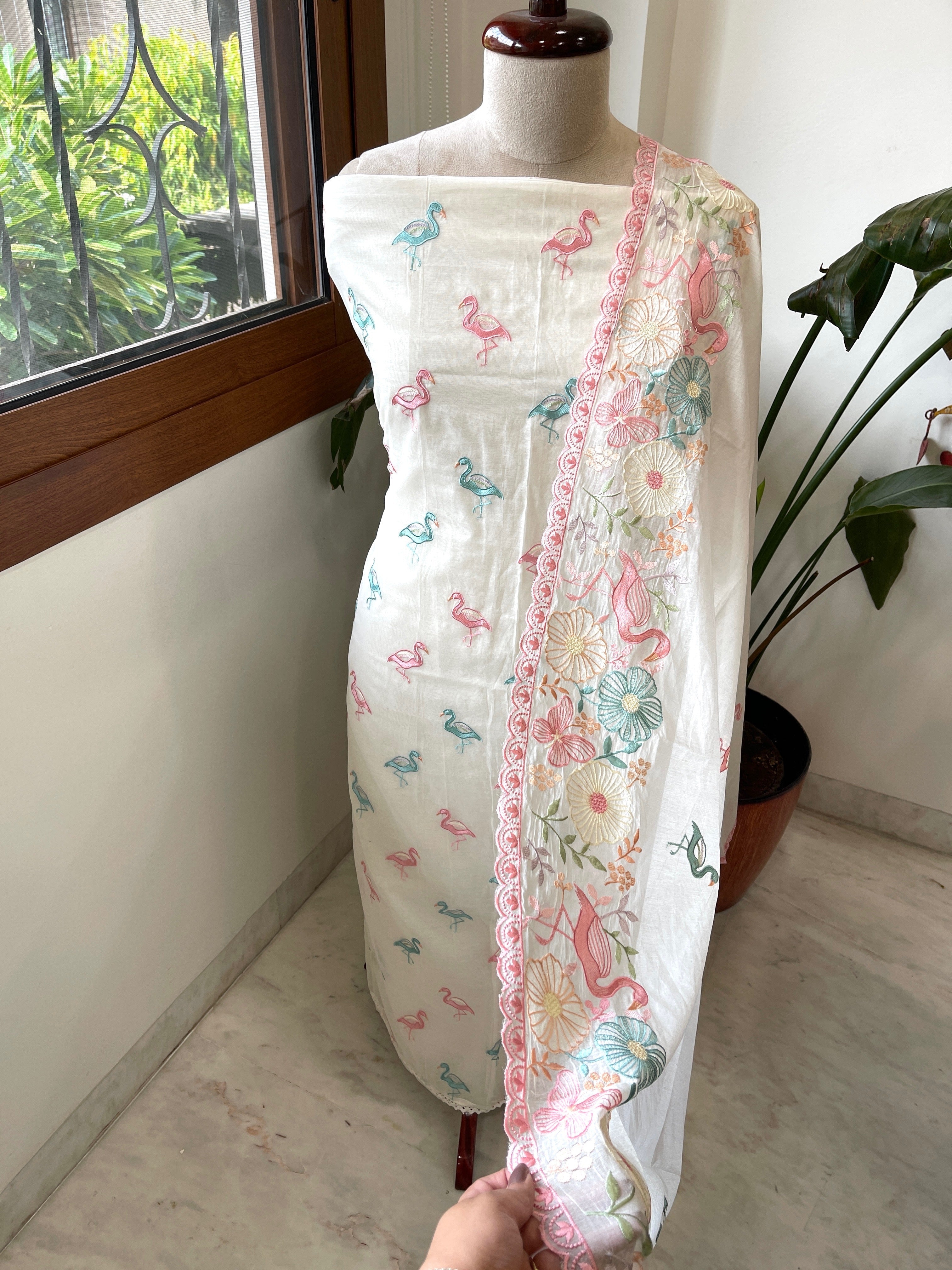 Suit Set with Flamingo and Floral Embroidery in Chanderi - Masakalee