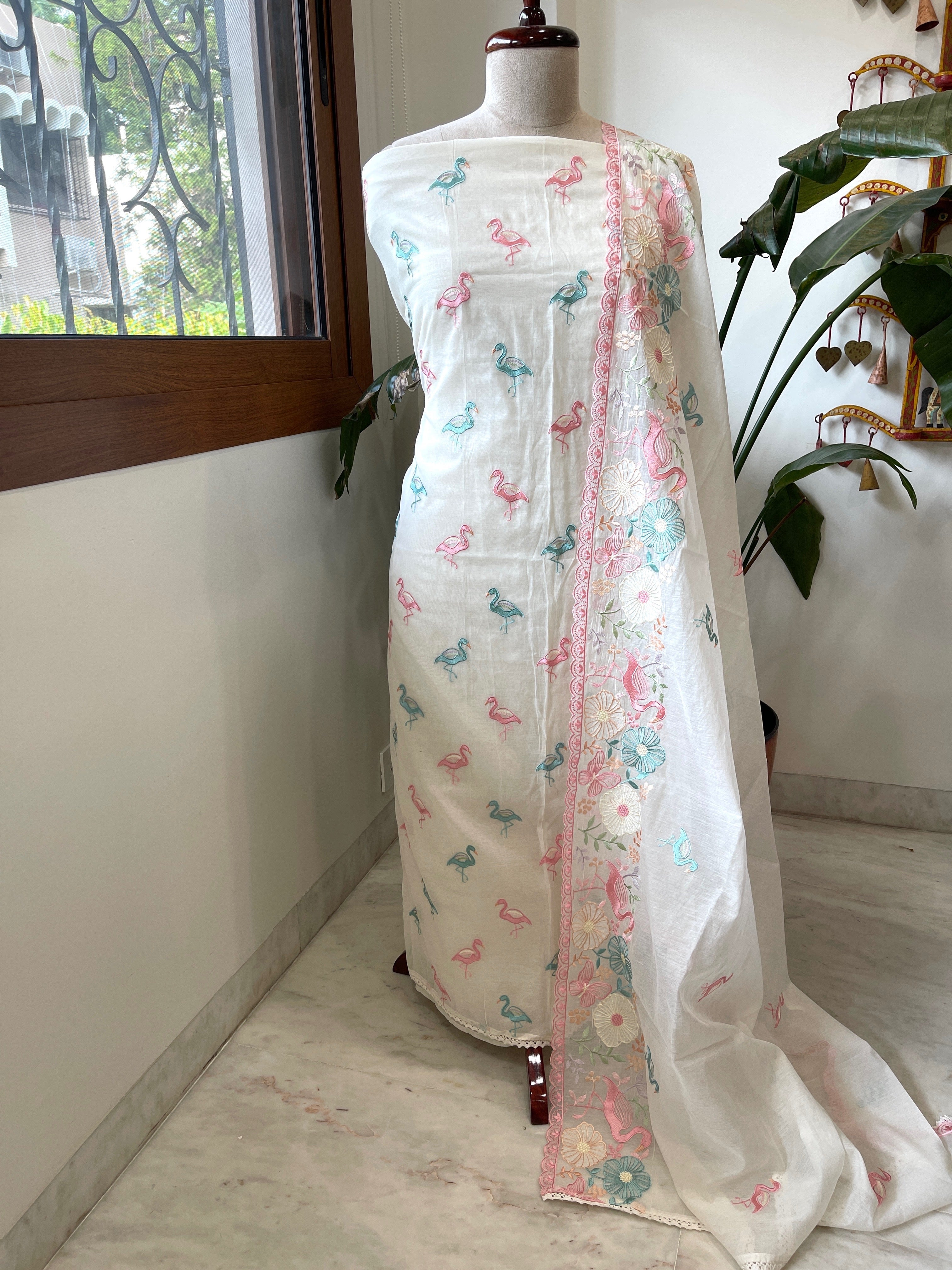 Suit Set with Flamingo and Floral Embroidery in Chanderi - Masakalee