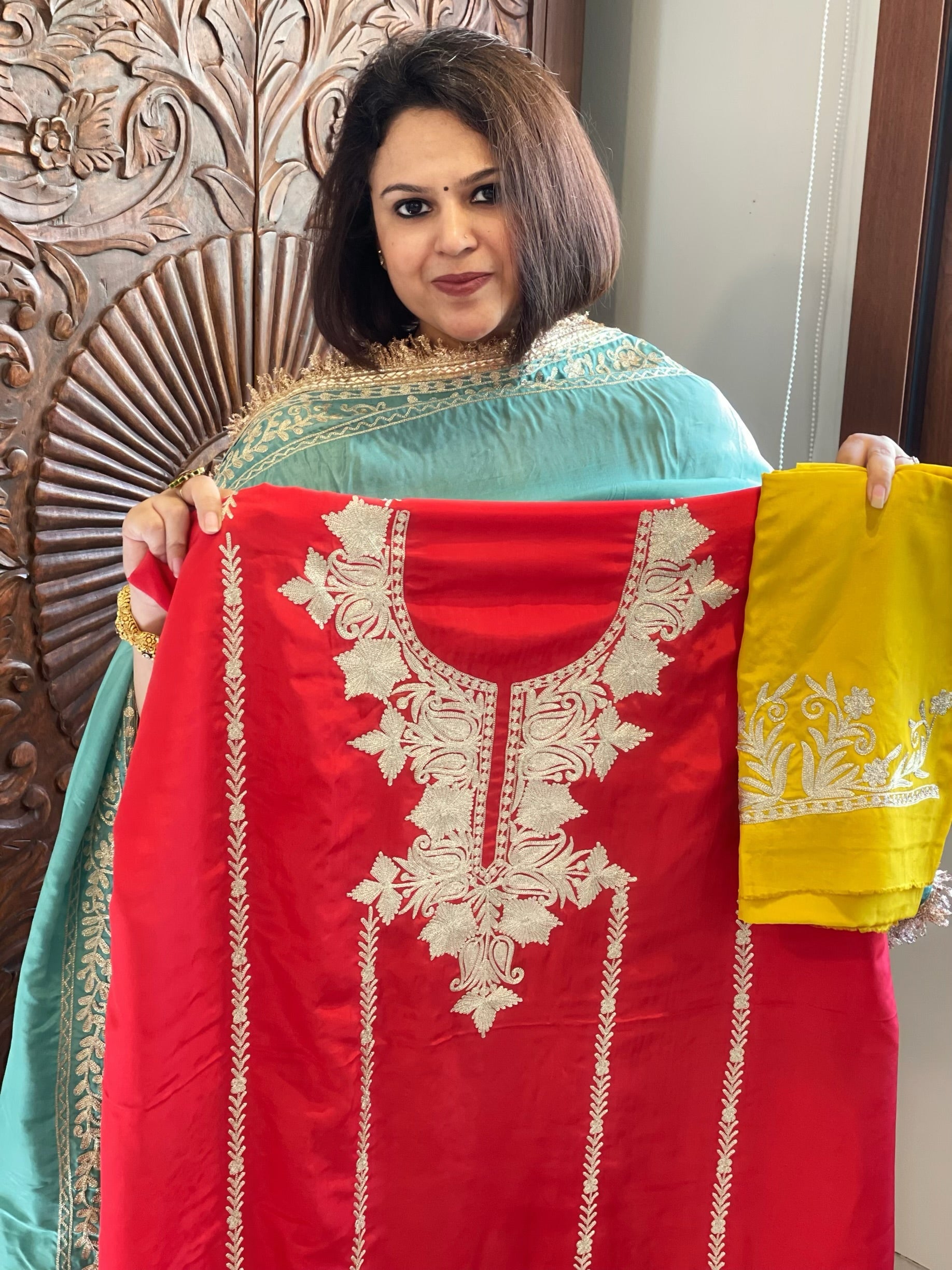 Suit Set with Kashmiri Tilla Work in Crepe - Masakalee