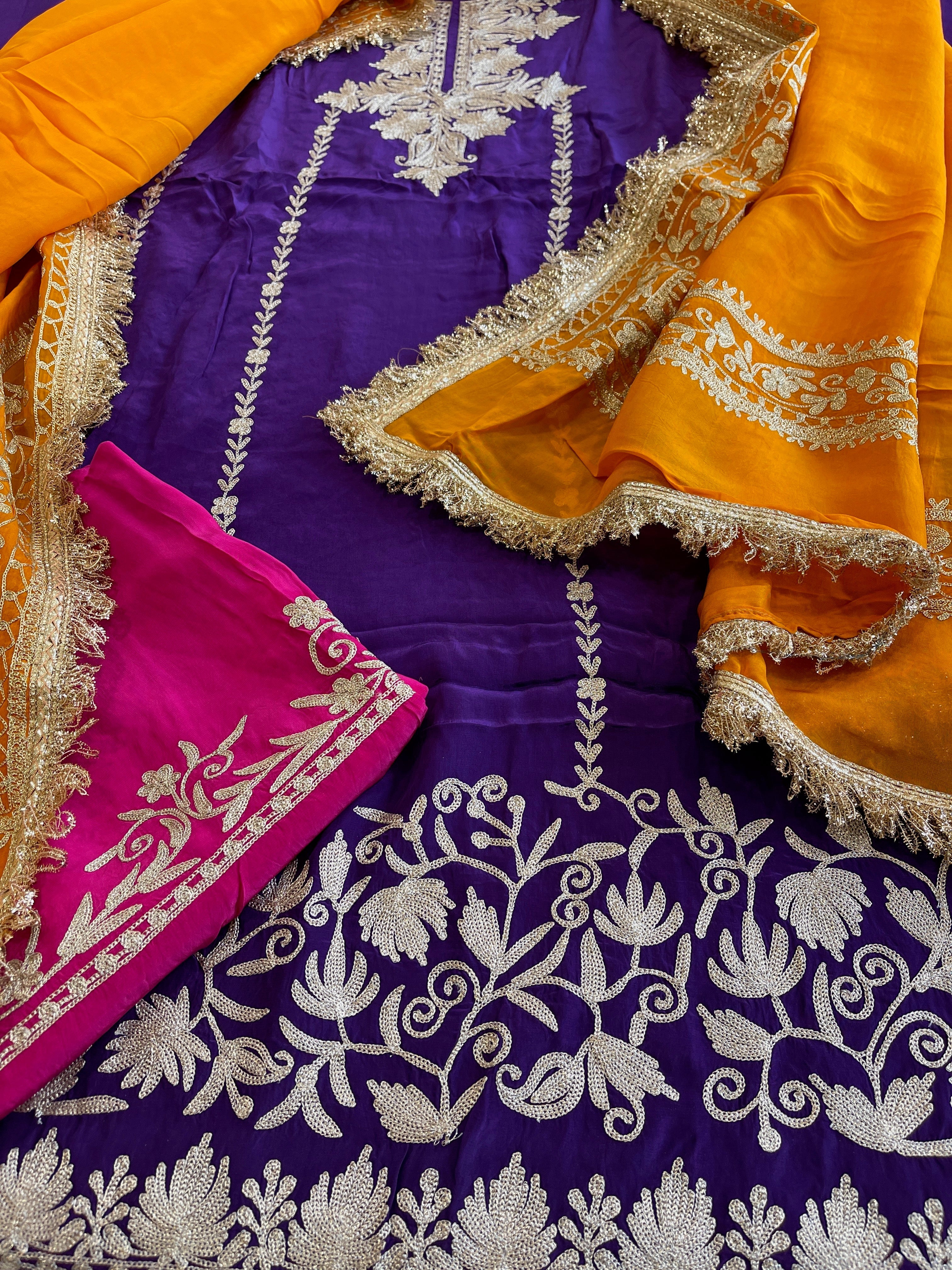 Suit Set with Kashmiri Tilla Work in Crepe - Masakalee
