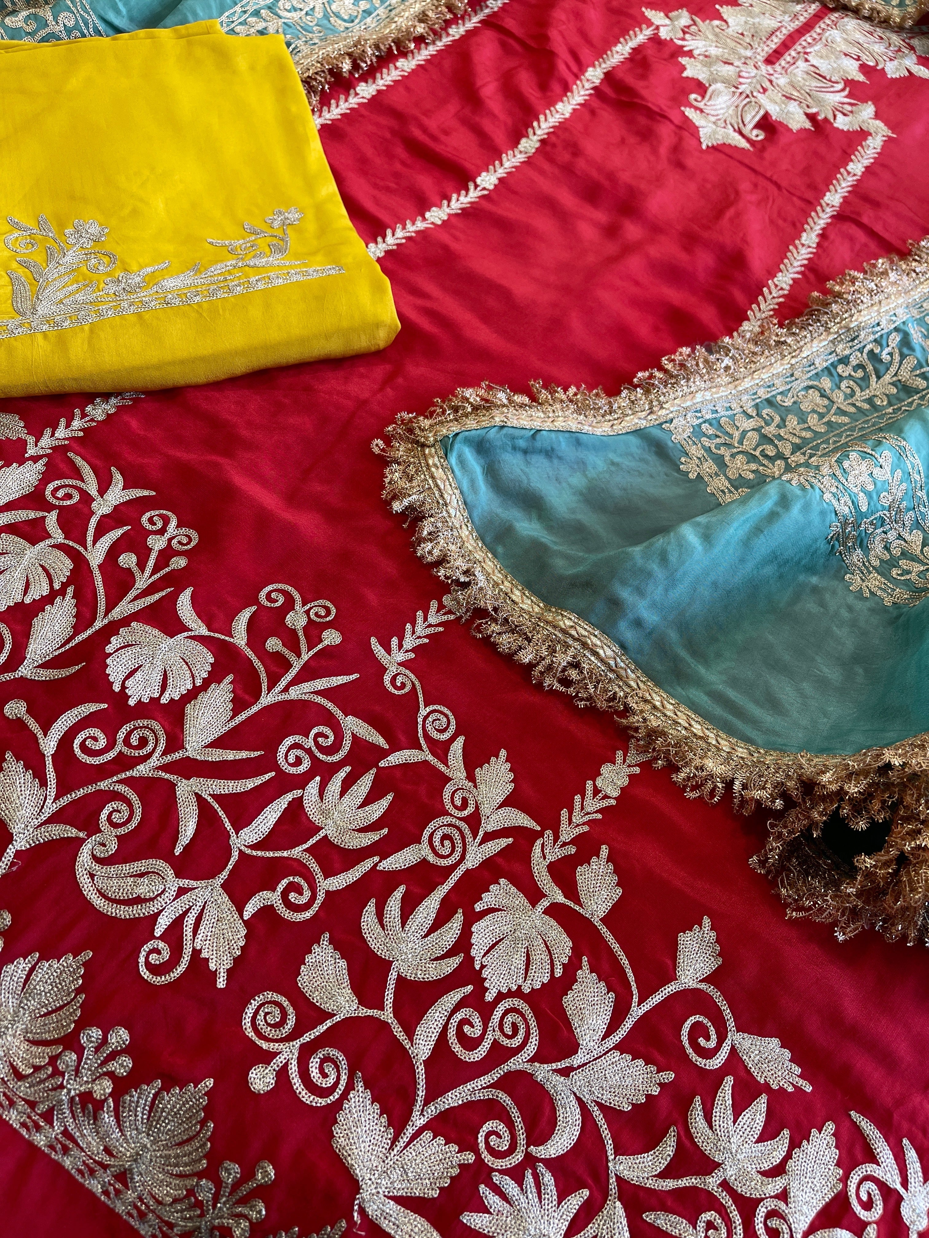 Suit Set with Kashmiri Tilla Work in Crepe - Masakalee