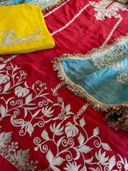Suit Set with Kashmiri Tilla Work in Crepe - Masakalee