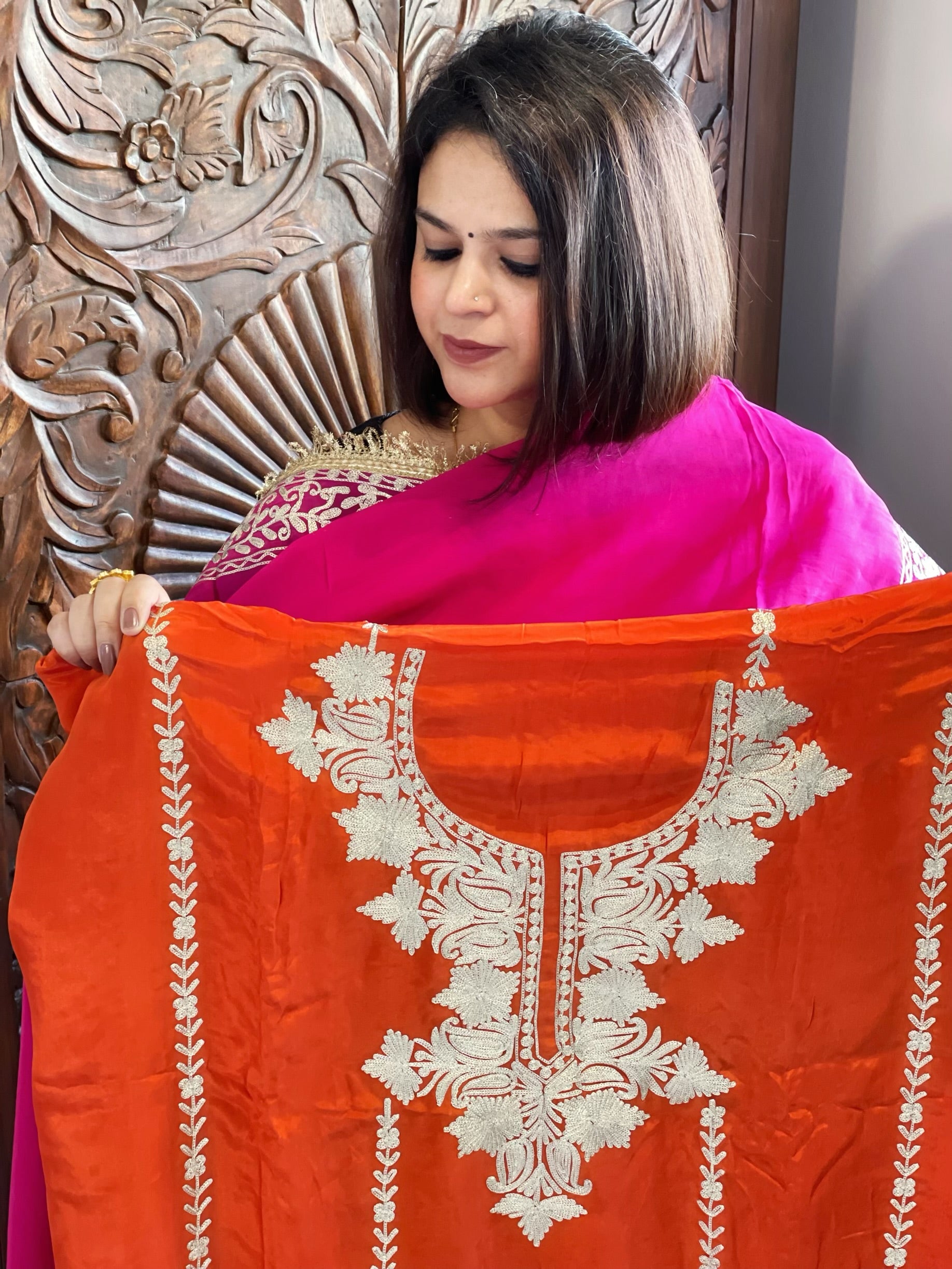 Suit Set with Kashmiri Tilla Work in Crepe - Masakalee