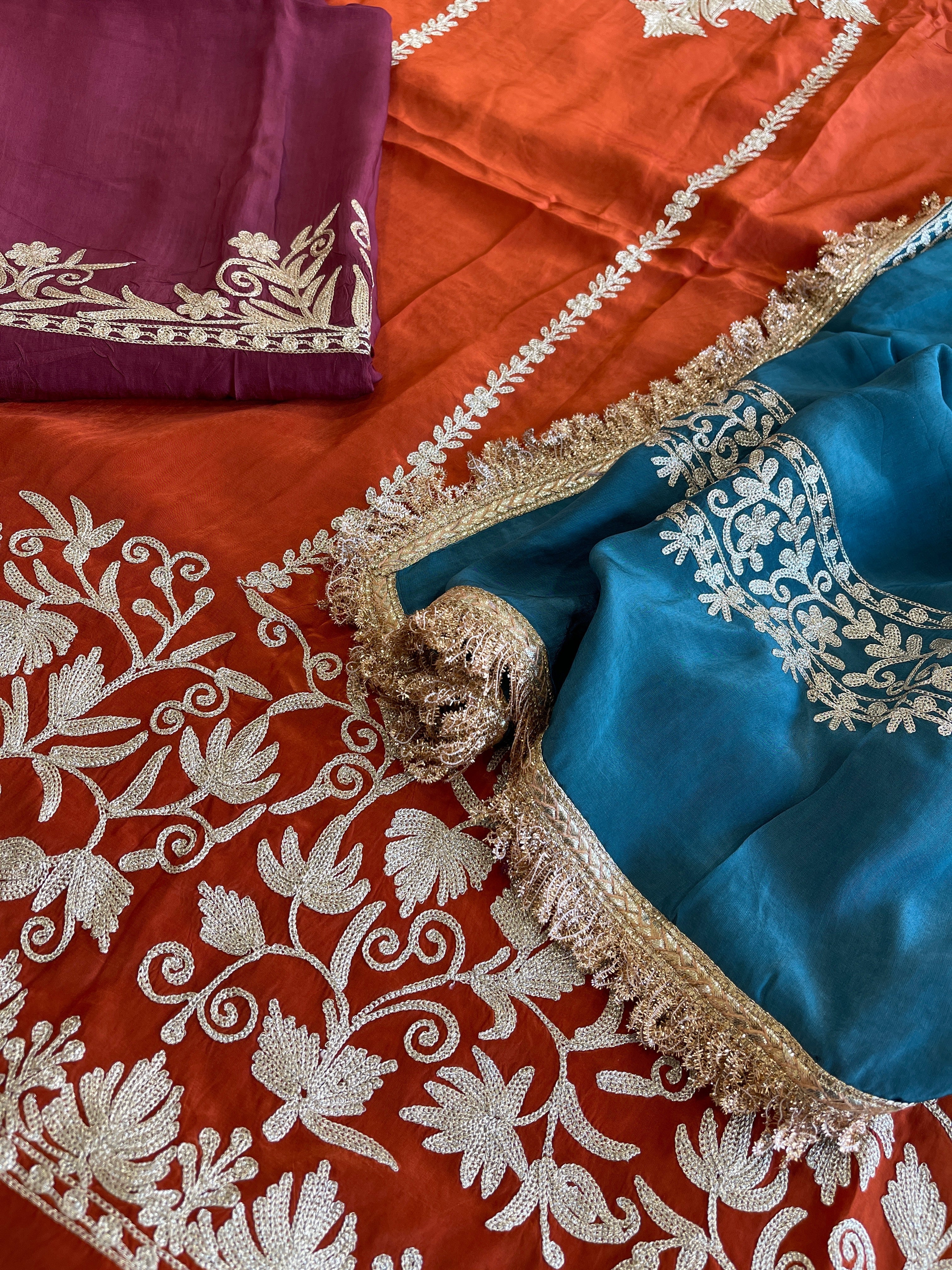 Suit Set with Kashmiri Tilla Work in Crepe - Masakalee