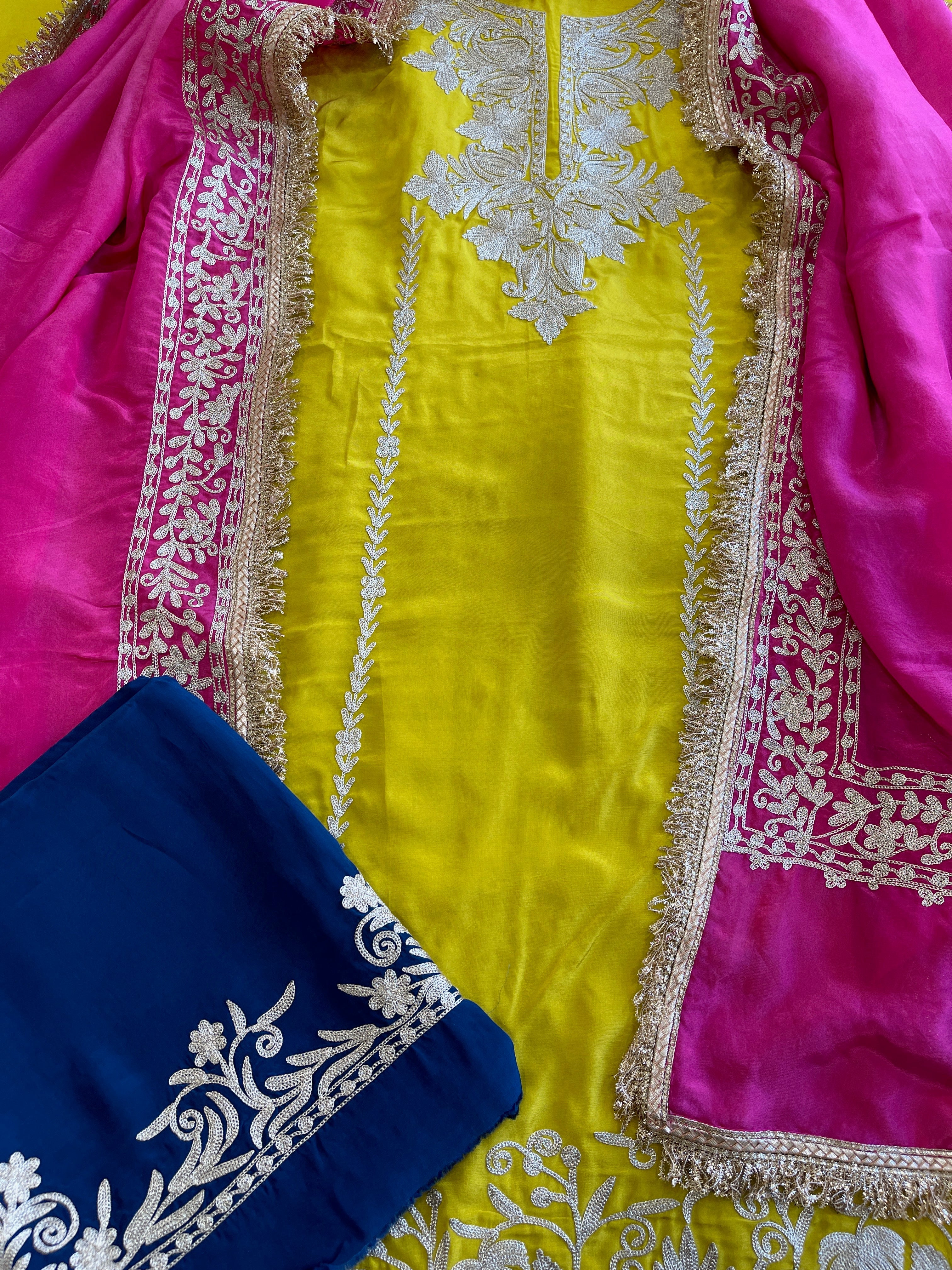 Suit Set with Kashmiri Tilla Work in Crepe - Masakalee