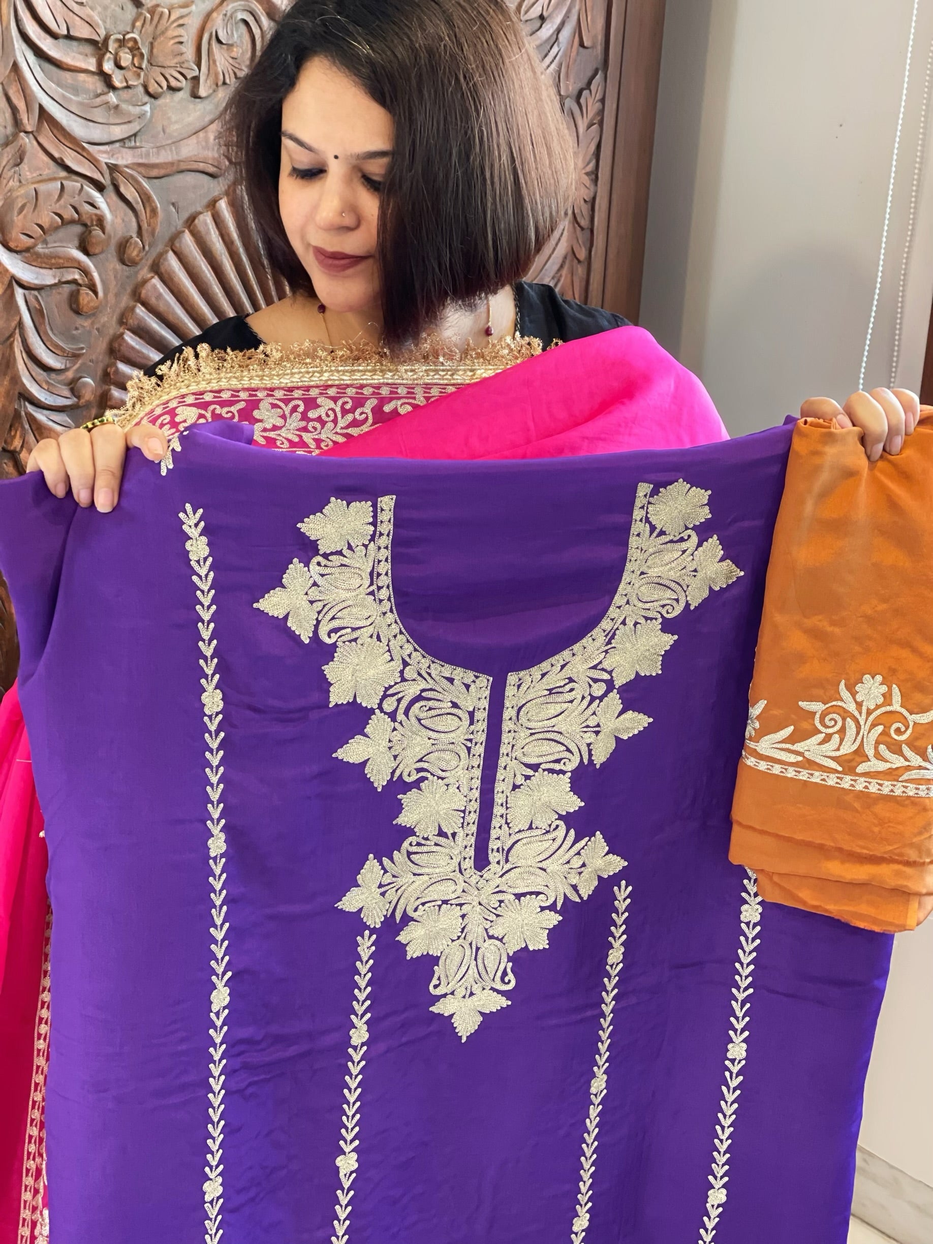 Suit Set with Kashmiri Tilla Work in Crepe - Masakalee
