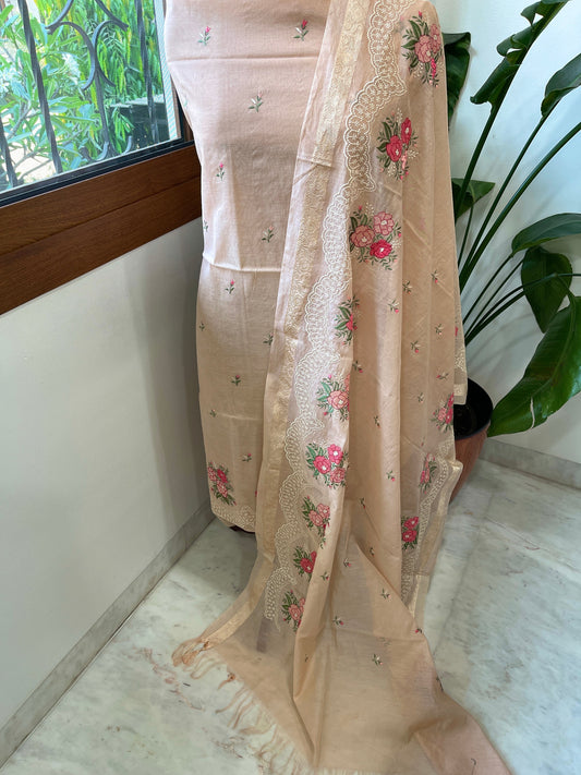 Suit Set with Thread Embroidery in Mul Chanderi - Masakalee