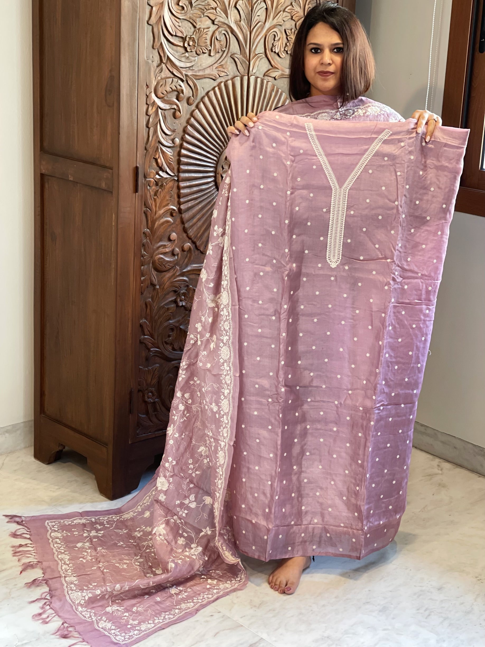 Suit Set with Thread Embroidery in Pure Tussar Silk - Masakalee