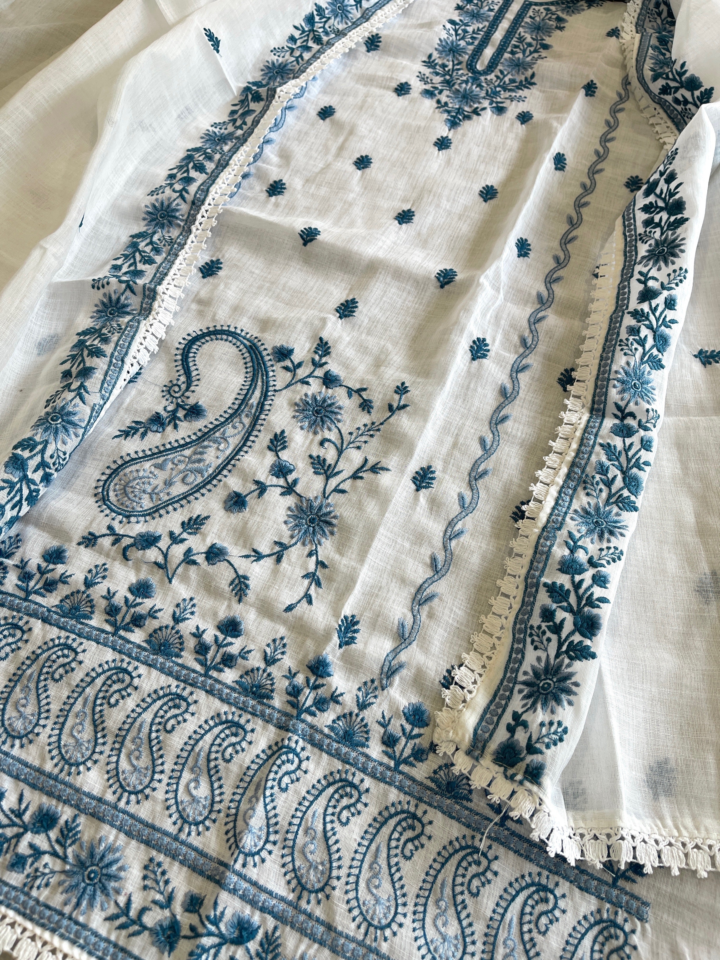 Suit Set with Thread Embroidery in Slub Cotton - Masakalee