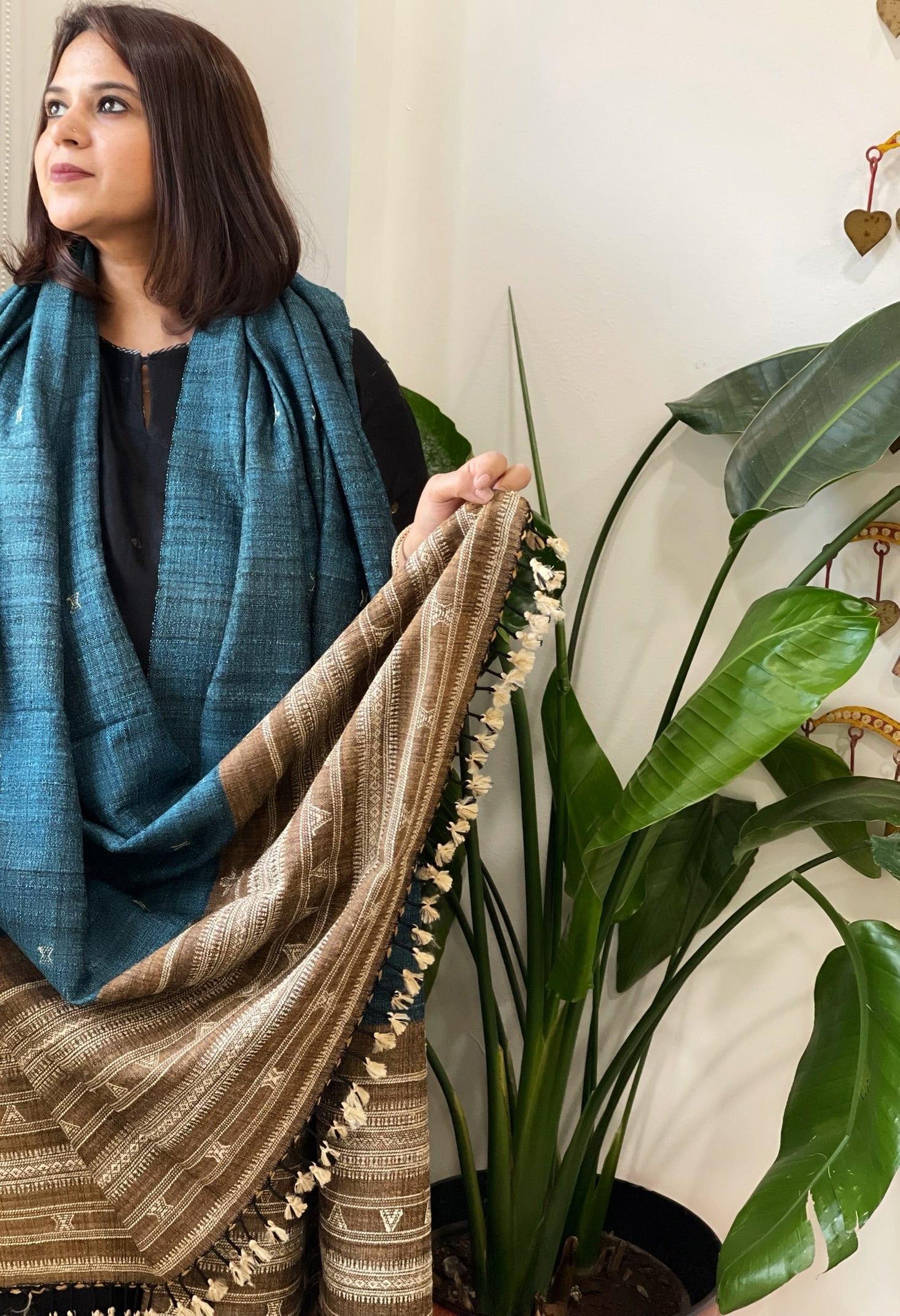 Teal Handwoven Bhujodi Shawl in Pure Tussar and Wool - Masakalee