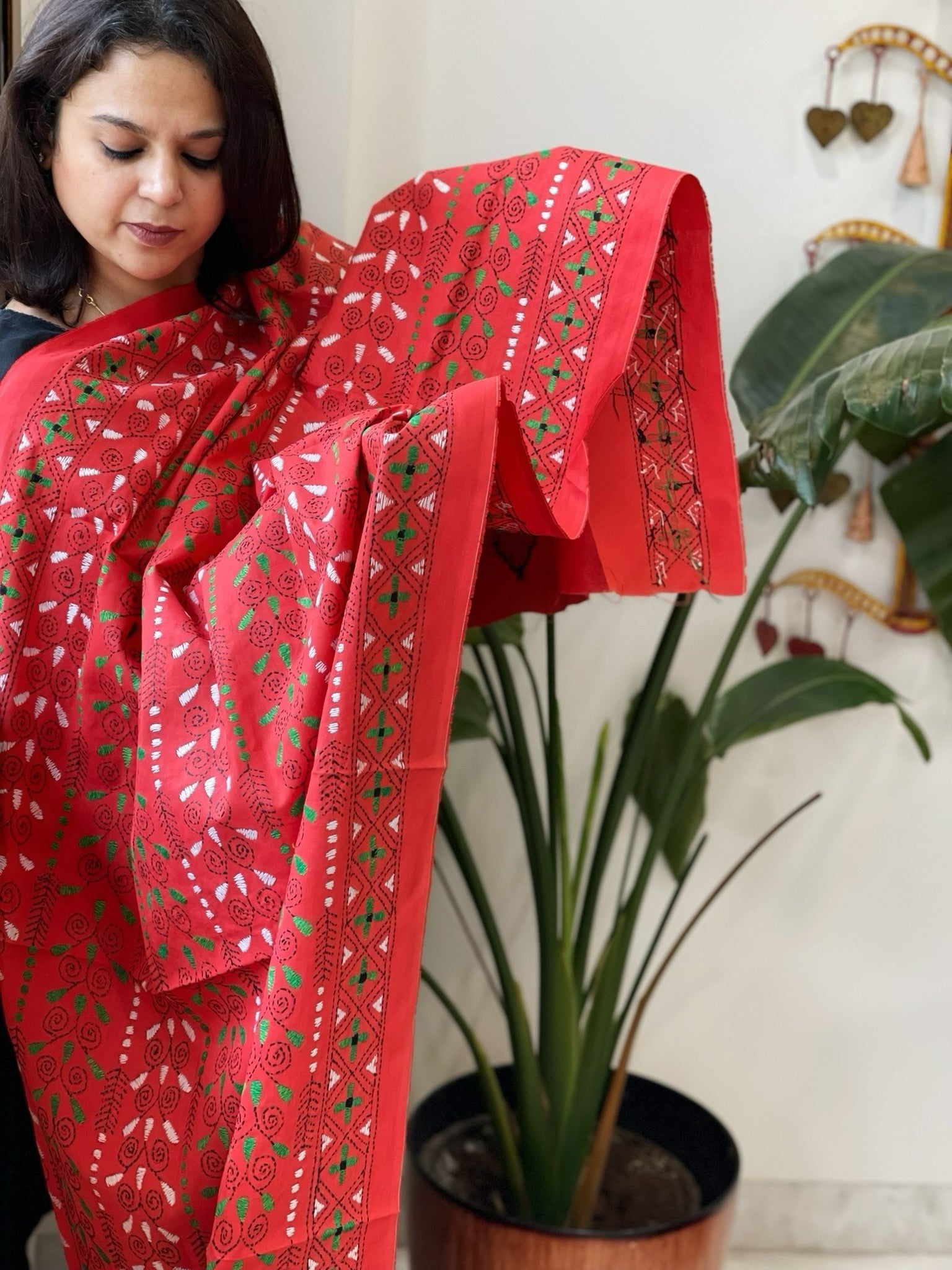 Tomato Red Handmade Kantha Dupatta in Pure Cotton - Masakalee