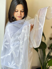 White Applique handwork Dupatta in Cotton - Masakalee