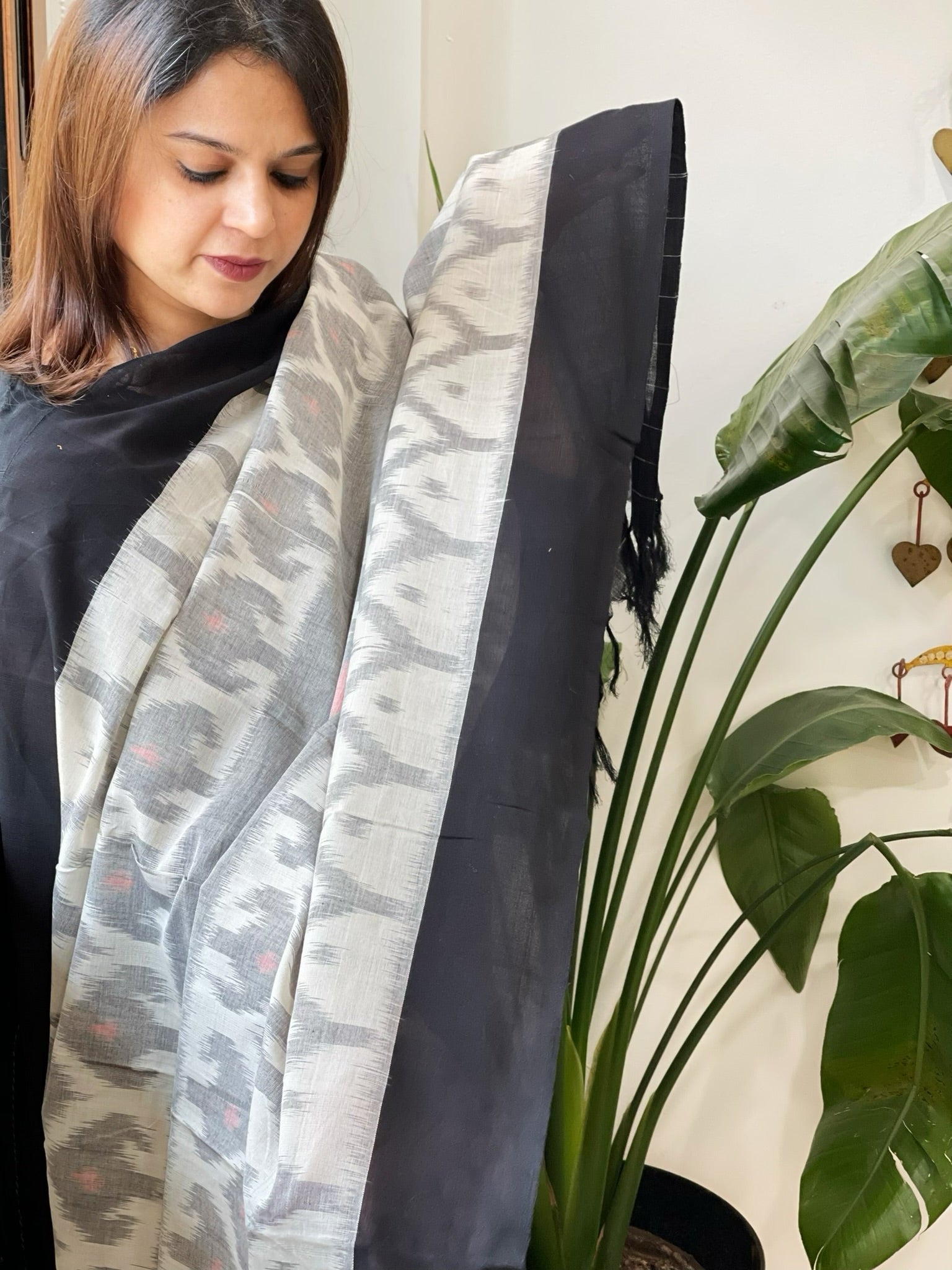 White, Black Handwoven Ikat Dupatta in Cotton - Masakalee