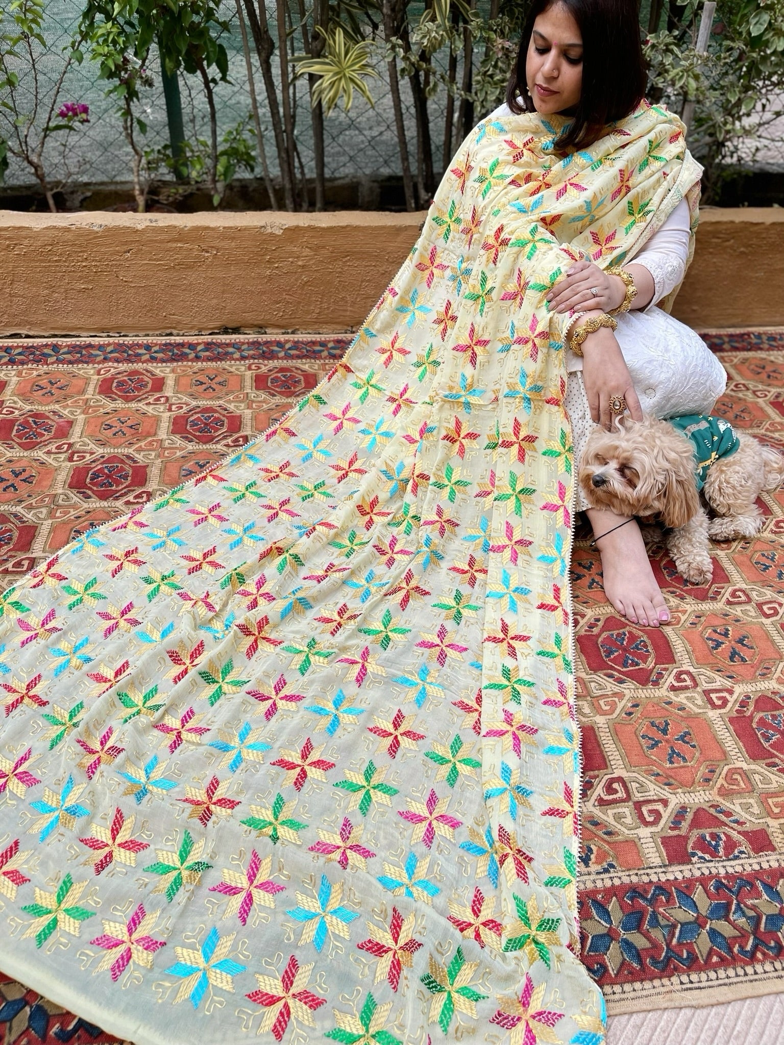 White Handmade Desginer Phulkari Dupatta in Pure Chinon - Masakalee