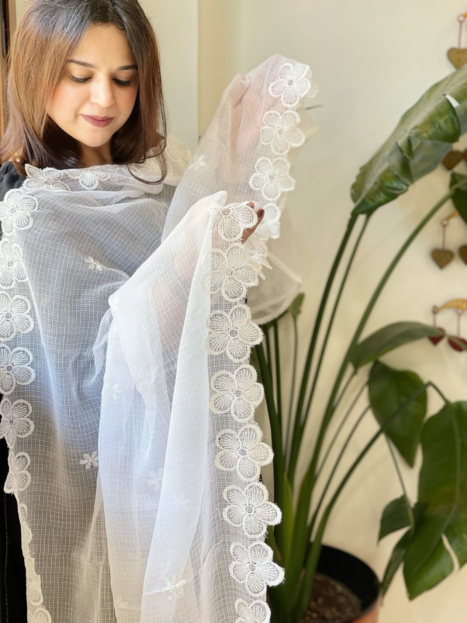 White Kota Cotton Dupatta with Thread Embroidery - Masakalee