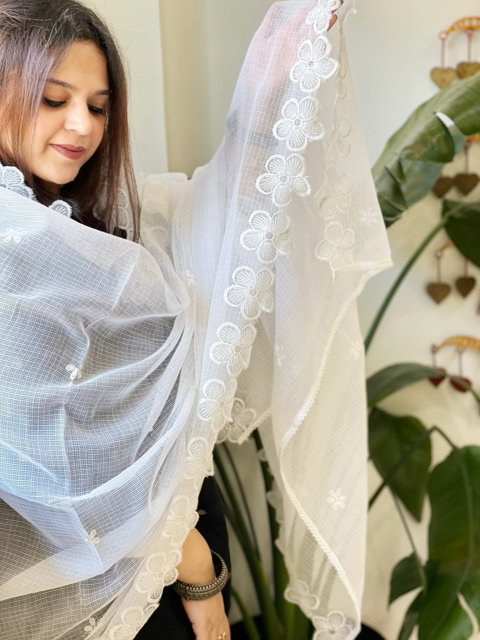 White Kota Cotton Dupatta with Thread Embroidery - Masakalee