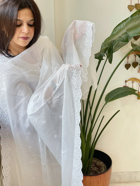 White Kota Cotton Dupatta with Thread Embroidery - Masakalee