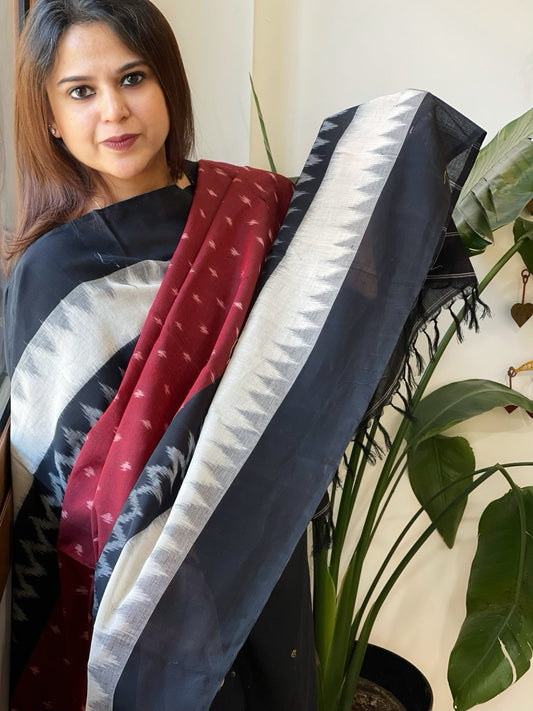 White, Maroon Handwoven Ikat Dupatta in Cotton - Masakalee
