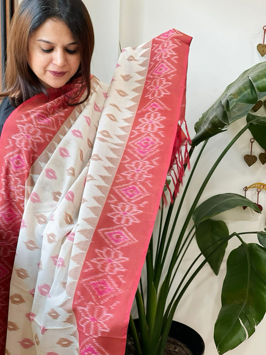 White, Pink Handwoven Ikat Dupatta in Cotton - Masakalee