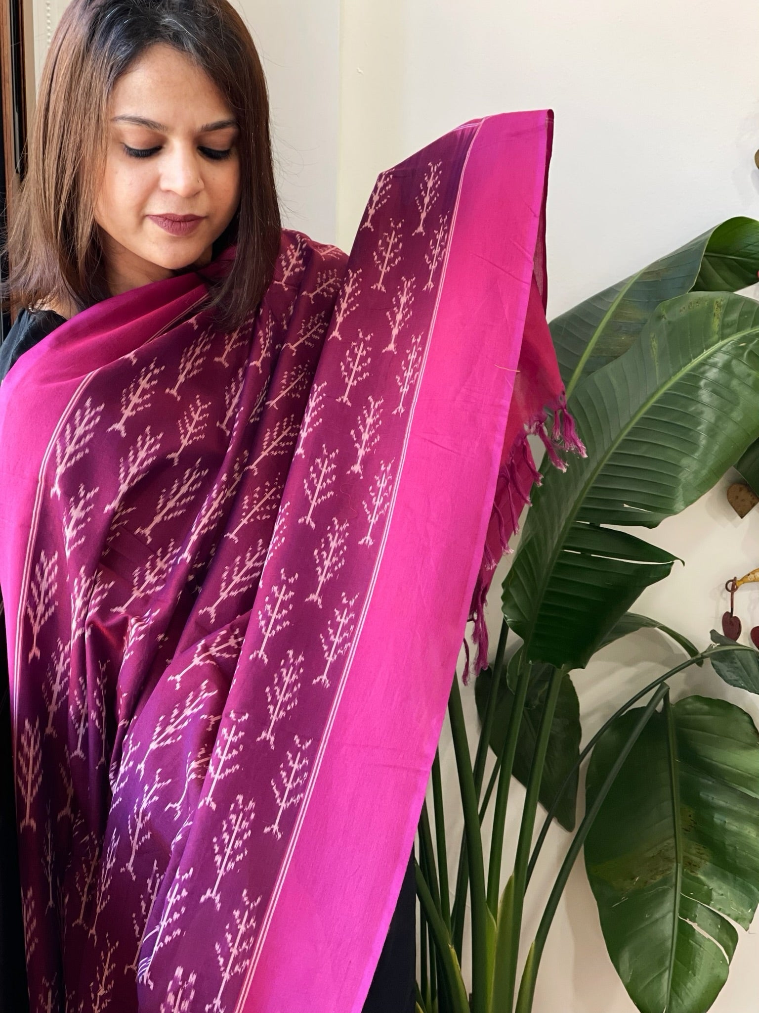 Wine Handwoven Ikat Dupatta in Cotton - Masakalee