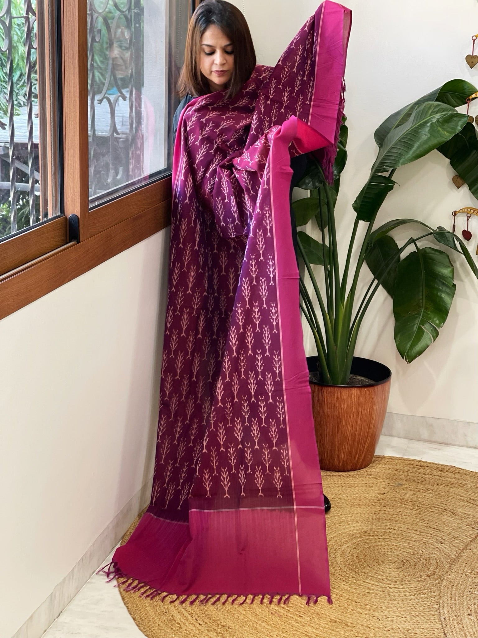 Wine Handwoven Ikat Dupatta in Cotton - Masakalee