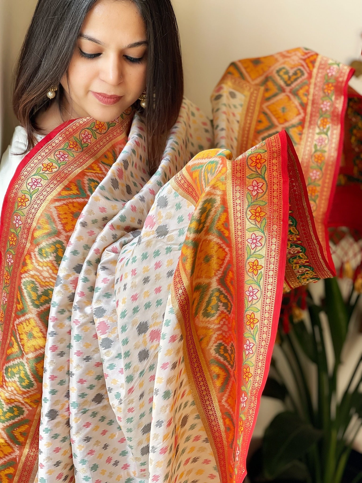 Woven Designer Patola Dupatta in Silk - Masakalee