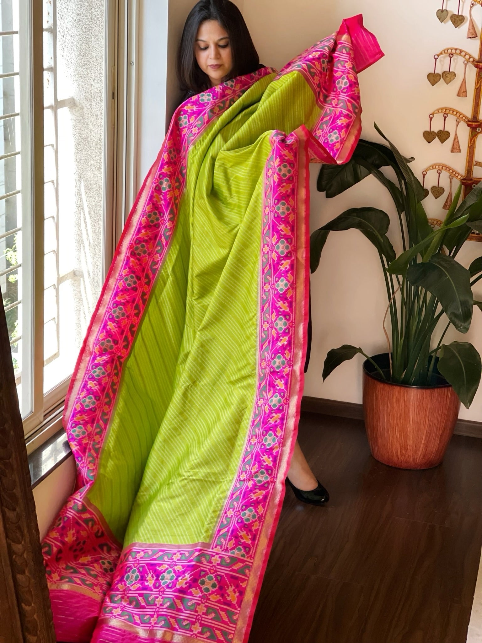 Woven Designer Patola Dupatta in Silk - Masakalee