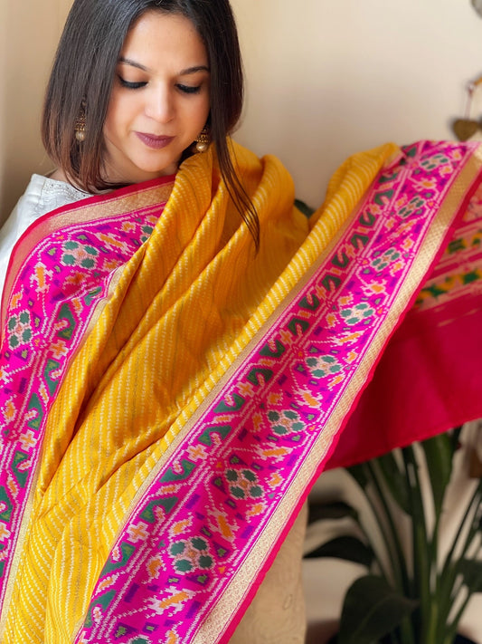 Woven Designer Patola Dupatta in Silk - Masakalee