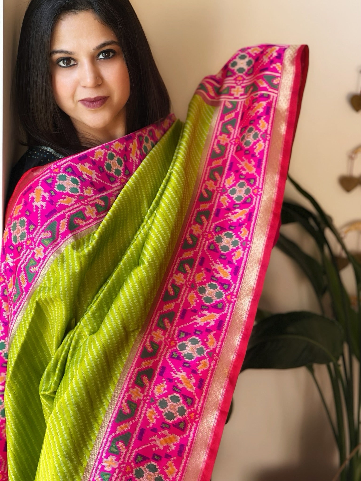 Woven Designer Patola Dupatta in Silk - Masakalee